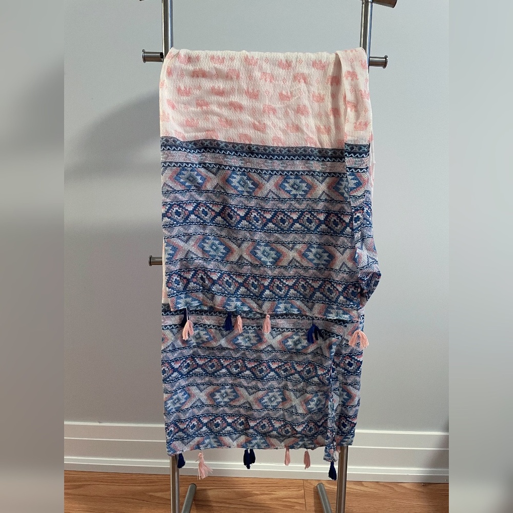 Soft oversized pink scarf with a pretty pattern